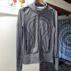 Lululemon scuba hoodie size 8 medium